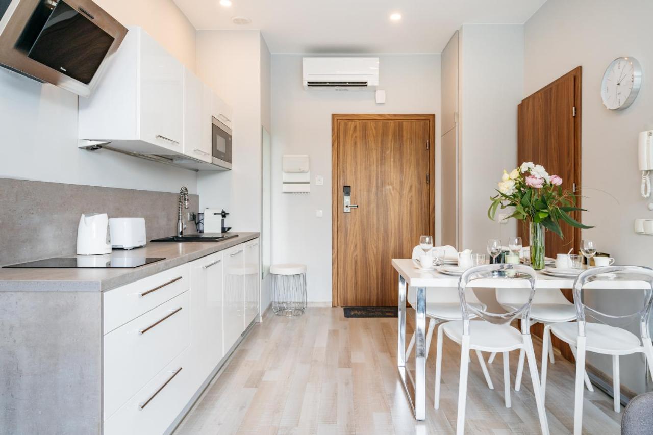 Bright Apartments - Loftaffair คราคูฟ ภายนอก รูปภาพ