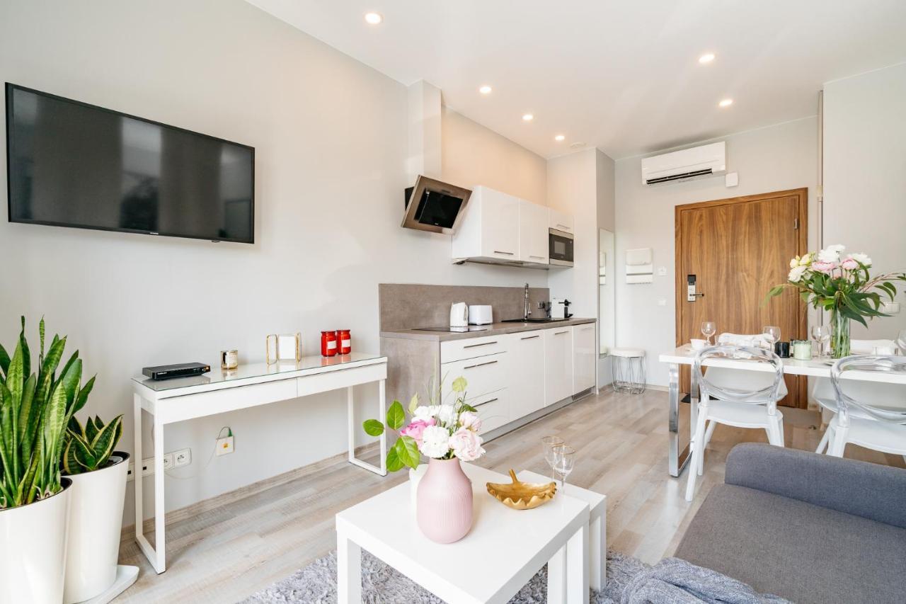 Bright Apartments - Loftaffair คราคูฟ ภายนอก รูปภาพ